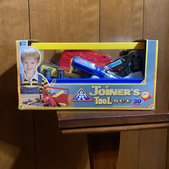 FOR AGES 3 & UP-JOINER’S TOOL SET- 20 Pieces. - Picture 2 of 9